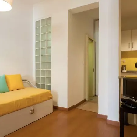 Flat In The Heart Of Lisbon. Very Central. *