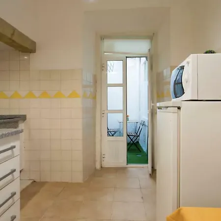 Flat In The Heart Of Lisbon. Very Central. Lisboa